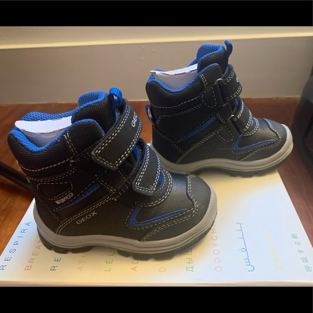 GEOX toddler snow boots (5.5 US, 21 EU)